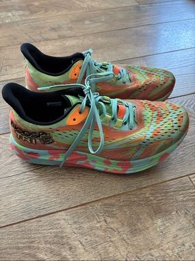 Asics Noosa TRI 15 Athletic Shoes with Orange/Green Flyte Foam Size 8